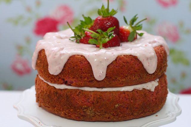 Receta-de-Bizcocho-de-fresas-(naked-or-rustic-cake)