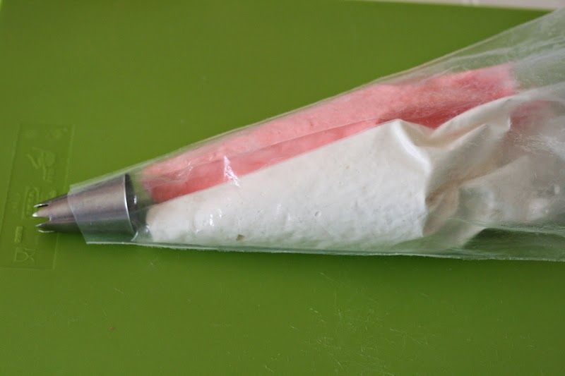 como-hacer-merenguitos-de-dos-colores